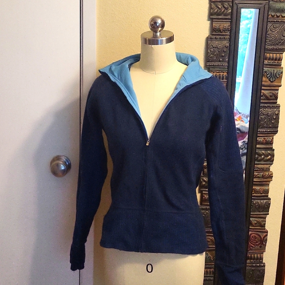 Mountain Hardware Jacket - image 3